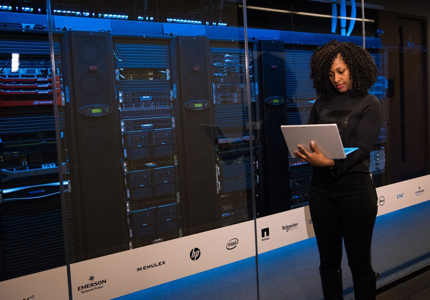 Infraestrutura de rede e cabeamento em data center